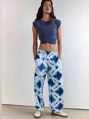 Free People FP Movement
Crossover Printed Set